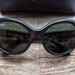 Ray Ban RB4194 Premium Sunglasses Black with Case